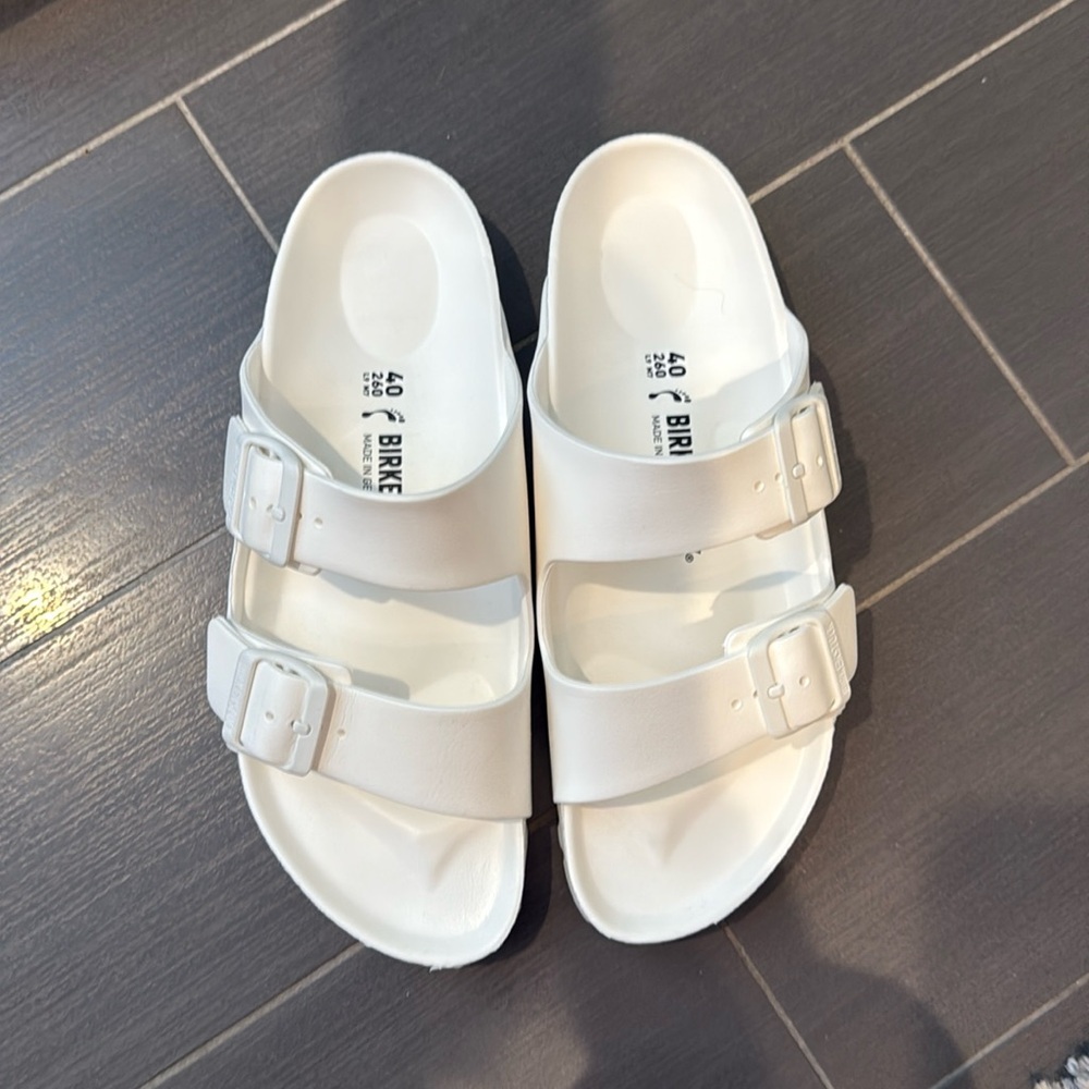 Brand NEW never worn Birkenstocks EVA size 40 (9)